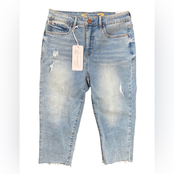 Seven 7 Women's Light Wash Breezy Crop Raw Hem Distressed Denim Jeans Size 8 - Picture 3 of 16